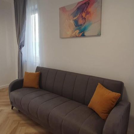 Cinque Stelle Hotel Apartments Kaloşvar Dış mekan fotoğraf