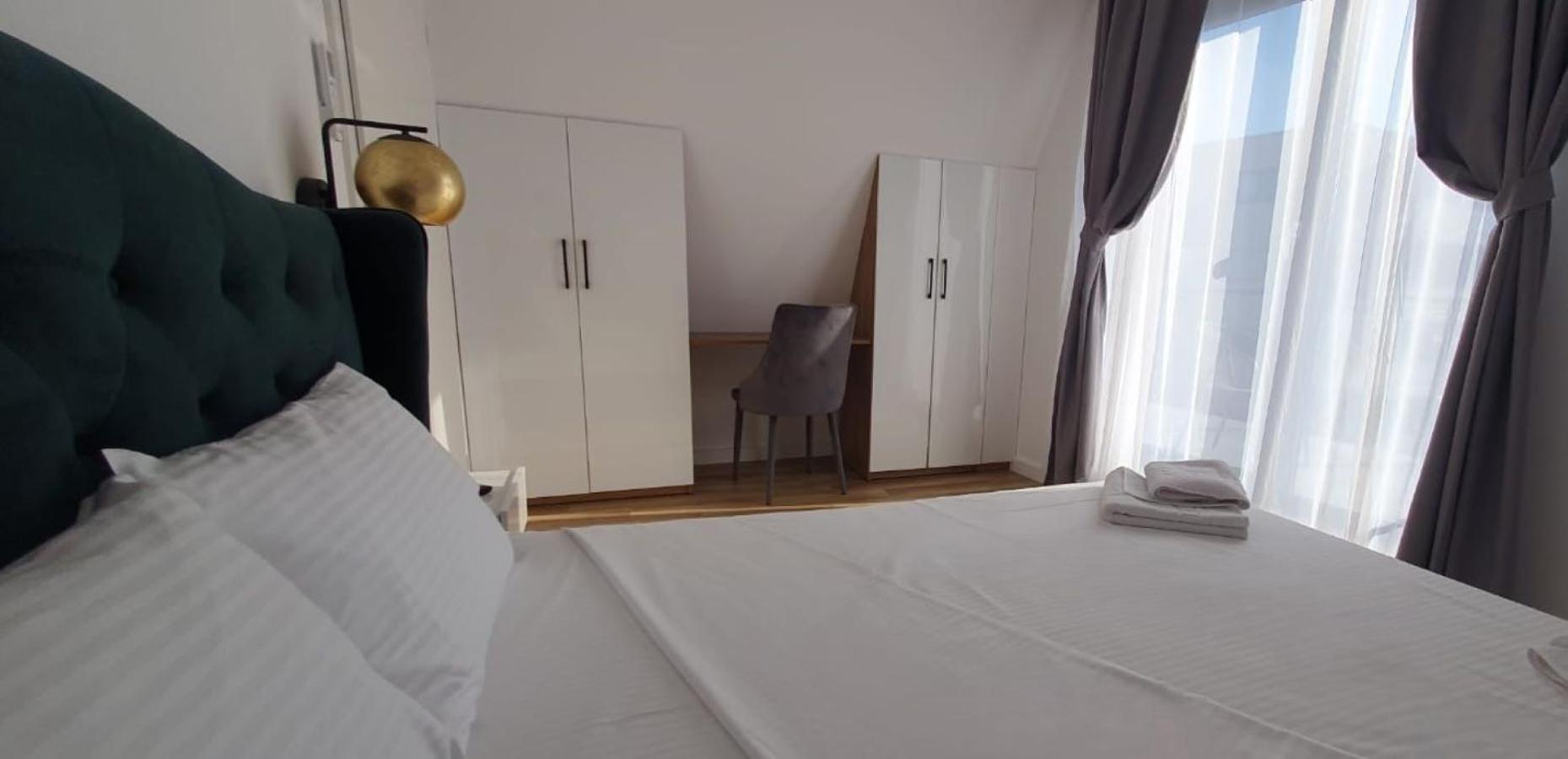 Cinque Stelle Hotel Apartments Kaloşvar Dış mekan fotoğraf