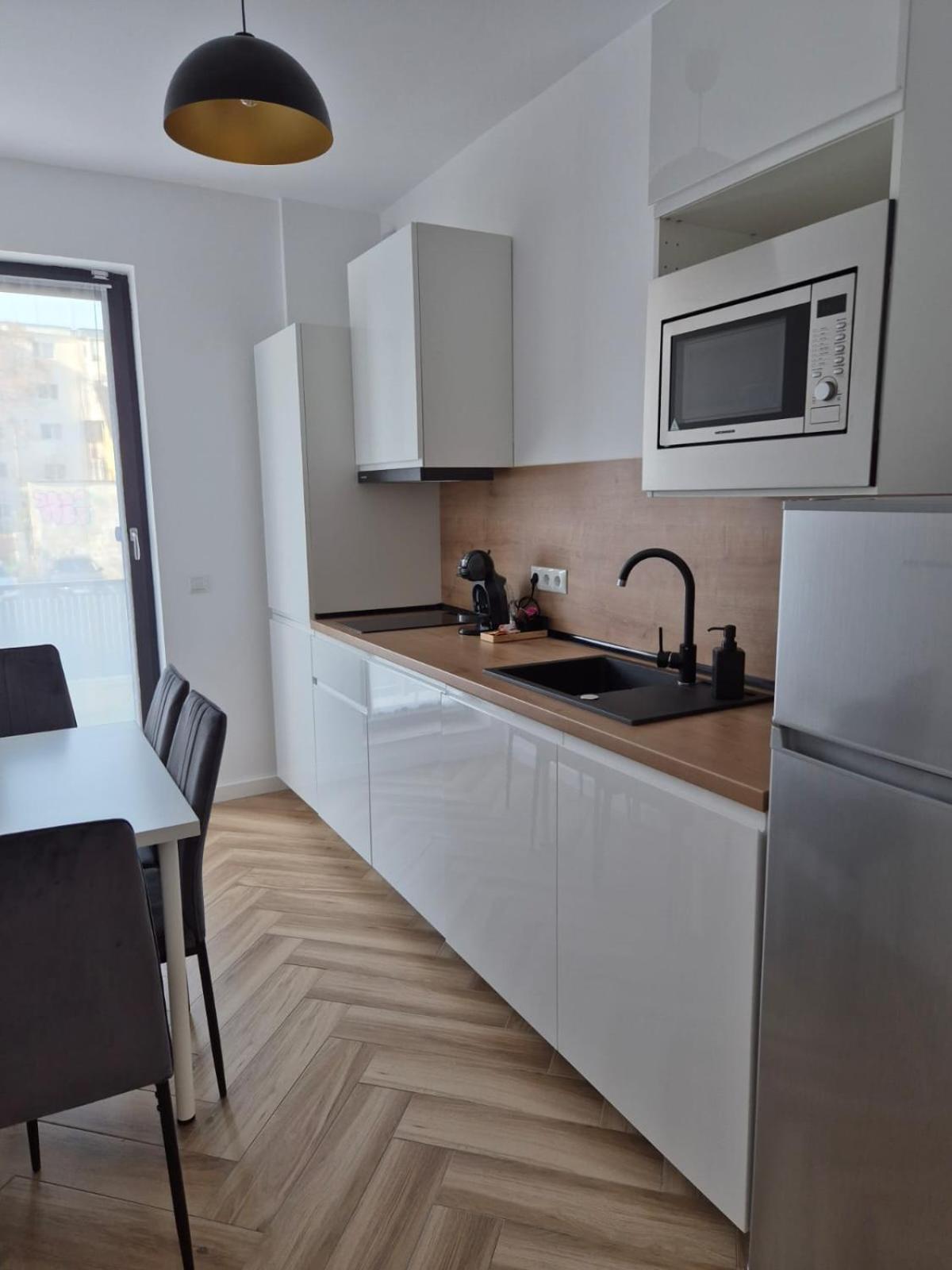 Cinque Stelle Hotel Apartments Kaloşvar Dış mekan fotoğraf